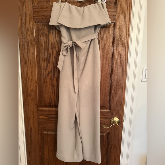 Babaton flutter jumpsuit - Picture 4 of 12